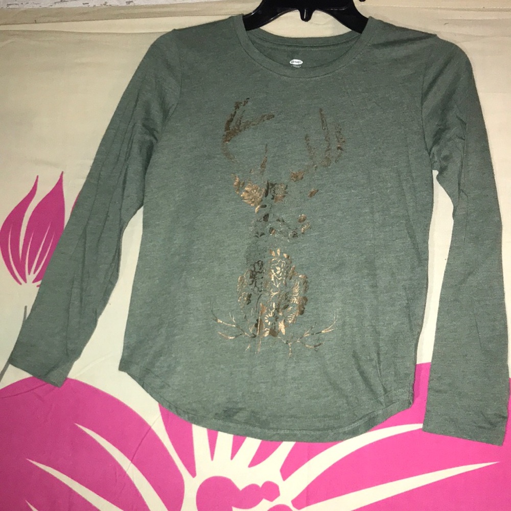 Teal old navy long sleeve t-shirt with a gold stag design on front